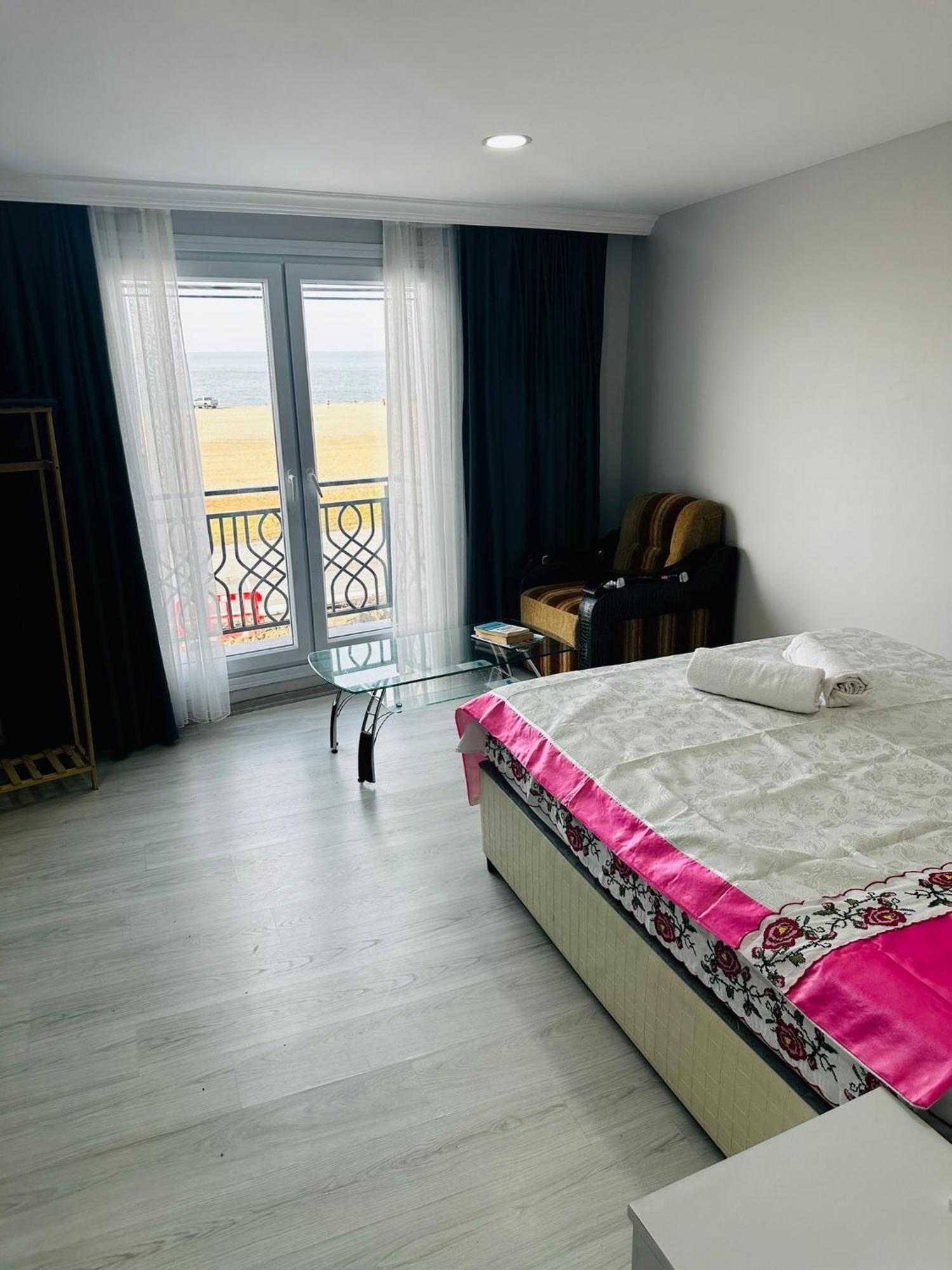 Airport Black Sea Hotel & Restaurant Arnavutkoy Екстериор снимка