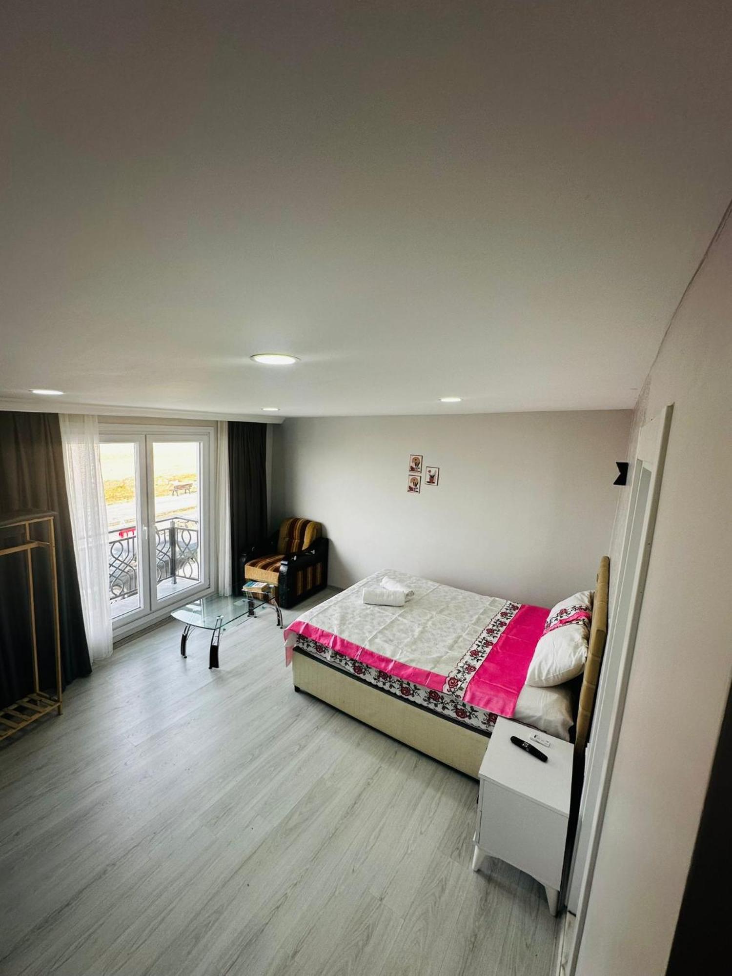 Airport Black Sea Hotel & Restaurant Arnavutkoy Екстериор снимка