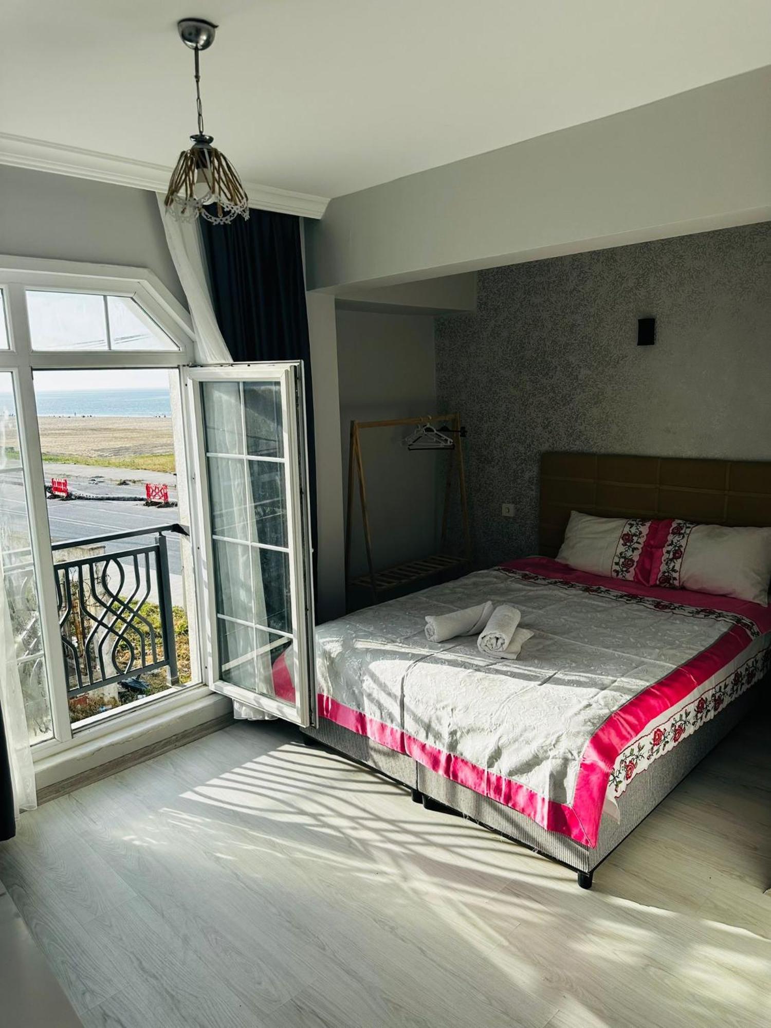 Airport Black Sea Hotel & Restaurant Arnavutkoy Екстериор снимка
